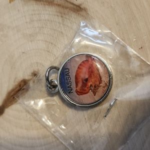 Kay's Fine Jewelry Nassau Bahamas Shell Design Charm Pendant